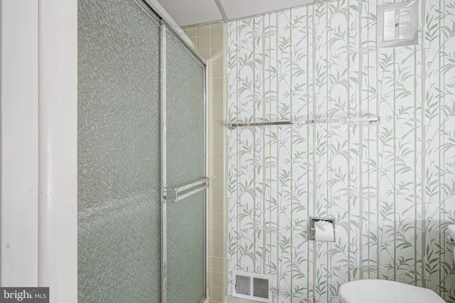 $285,000 | 4 West Close, Moorestown, NJ 08057