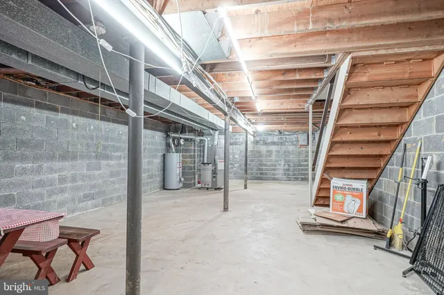 $285,000 | 4 West Close, Moorestown, NJ 08057