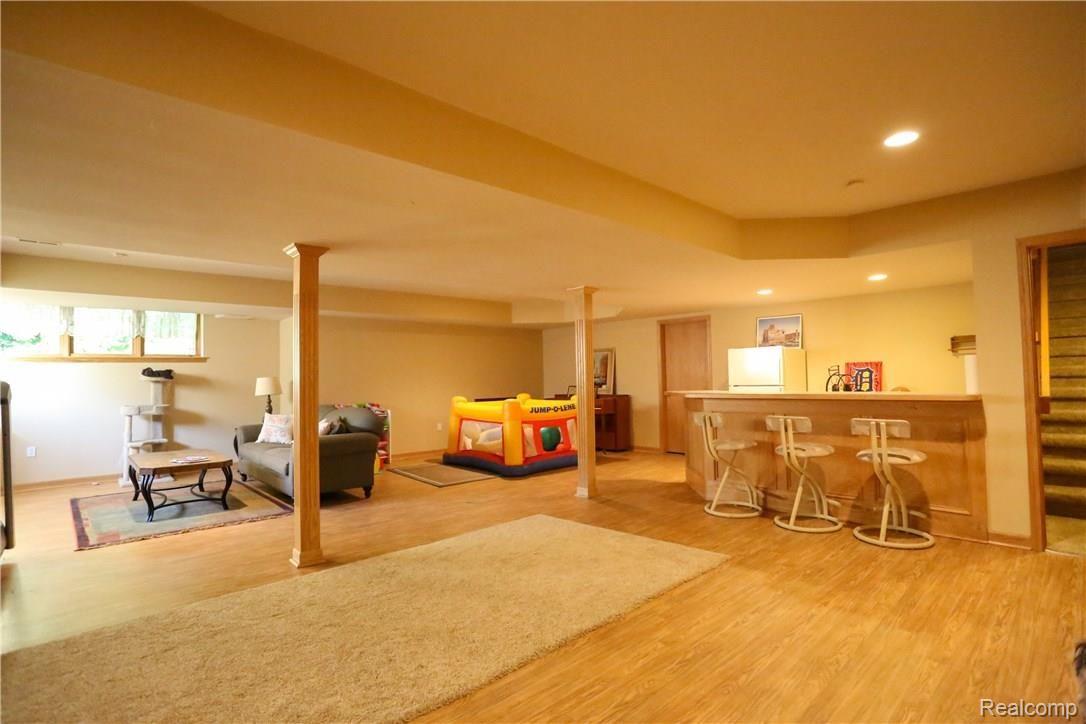 4700 Rambling Court Troy, MI 48098 - Photo 39 of 49 Rambling Ct-38.jpg