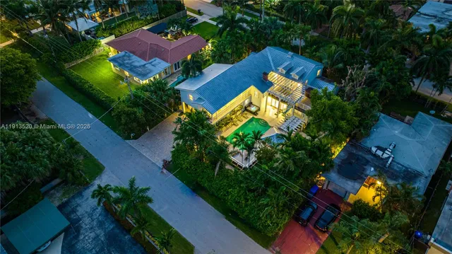 $2,600,000 | 1025 North Southlake Drive, Hollywood, FL 33019