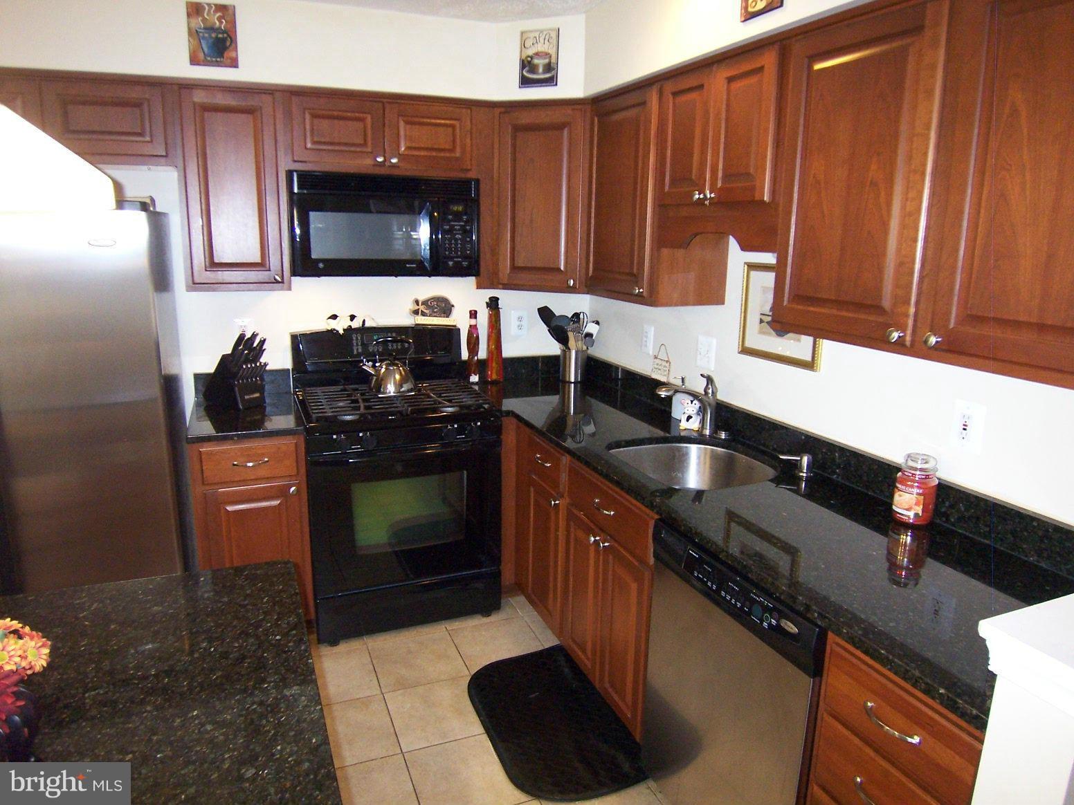 529 Constant Ridge Court Abingdon, MD 21009 - Photo 8 of 33 Kitchen