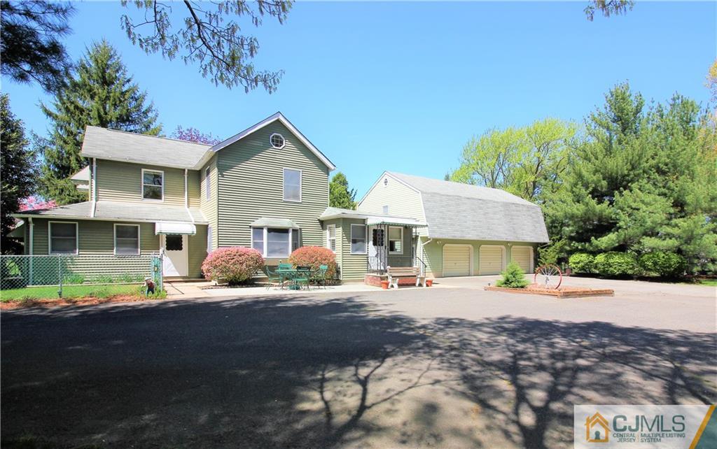 252 Rues Lane East Brunswick, NJ 08816 - Photo 1 of 25 Gallery Image 1