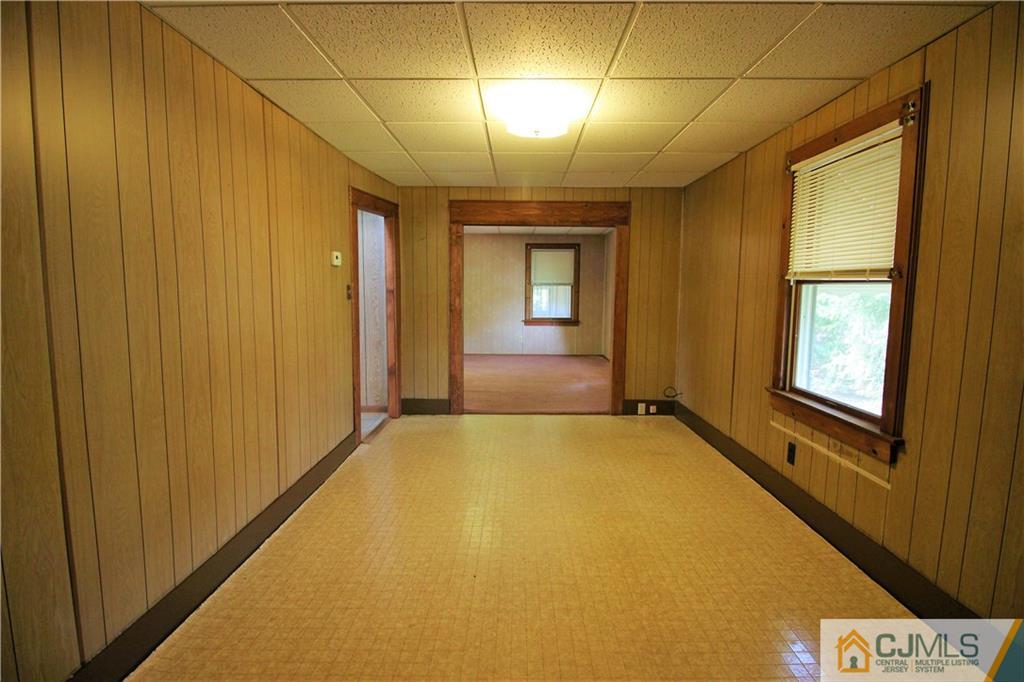 252 Rues Lane East Brunswick, NJ 08816 - Photo 13 of 25 Gallery Image 13