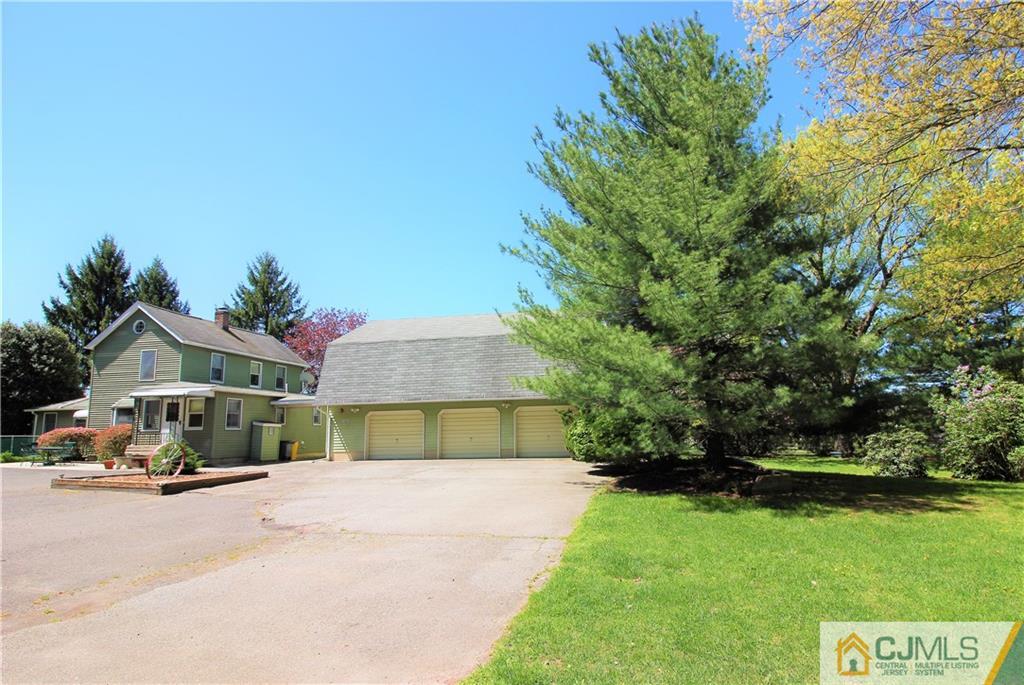 252 Rues Lane East Brunswick, NJ 08816 - Photo 21 of 25 Gallery Image 21