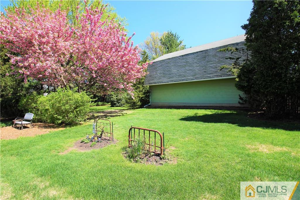 252 Rues Lane East Brunswick, NJ 08816 - Photo 25 of 25 Gallery Image 25