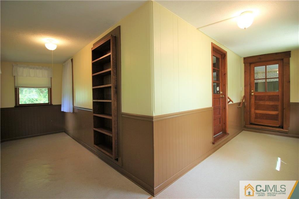 252 Rues Lane East Brunswick, NJ 08816 - Photo 9 of 25 Gallery Image 9