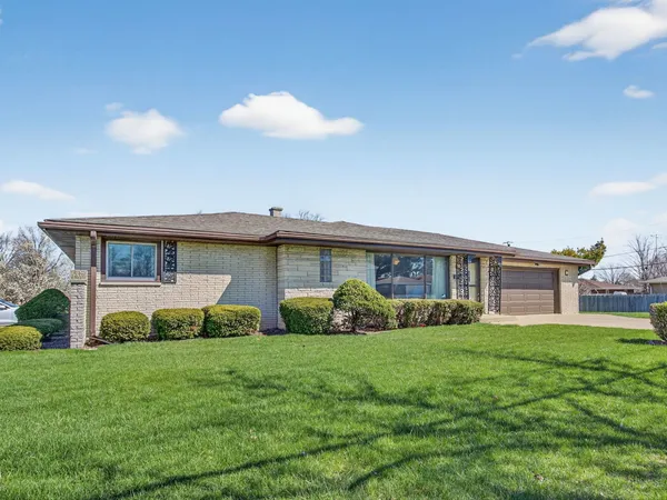 $295,000 | 1200 North May Street, Joliet, IL 60435