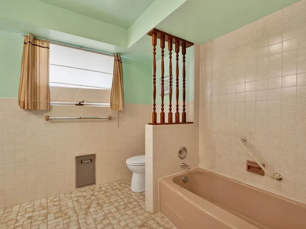 $295,000 | 1200 North May Street, Joliet, IL 60435
