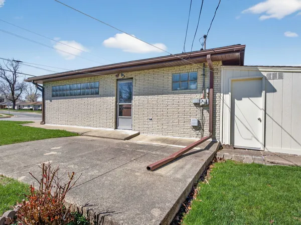 $295,000 | 1200 North May Street, Joliet, IL 60435