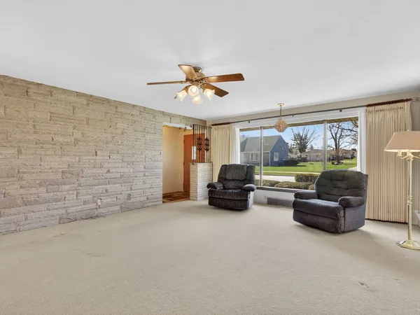 $295,000 | 1200 North May Street, Joliet, IL 60435