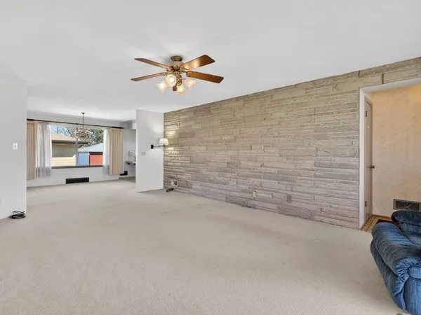 $295,000 | 1200 North May Street, Joliet, IL 60435