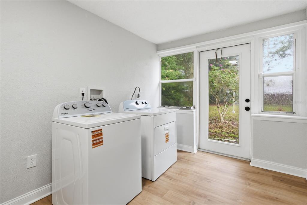 147 Colomba Road DeBary, FL 32713 - Photo 24 of 48