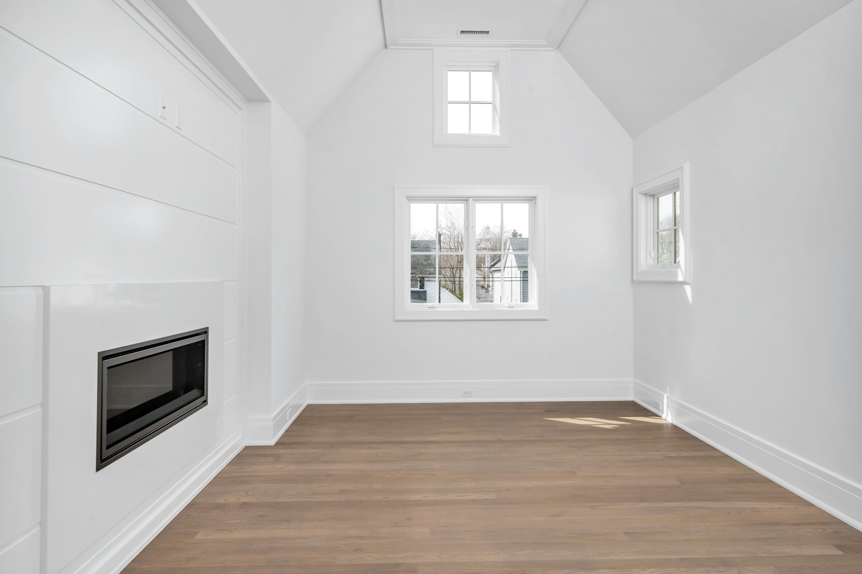 11 Anthony Place Riverside, CT 06878 - Photo 14 of 29 a view of empty room with wooden floor and fan