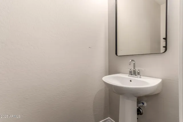 $2,500 | 5418 South Vincent, Mesa, AZ 85212