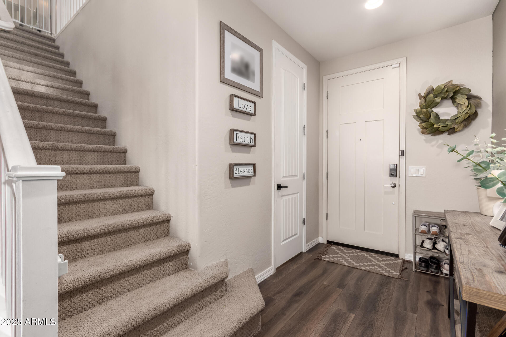 5418 South Vincent Mesa, AZ 85212 - Photo 10 of 38 a view of a hallway with wooden floor and entryway