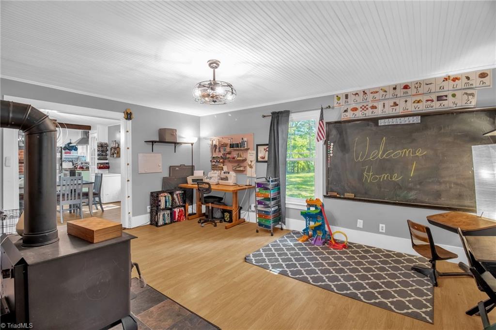 3690 Day Road Walkertown, NC 27051 - Photo 5 of 42 Gallery Image 5