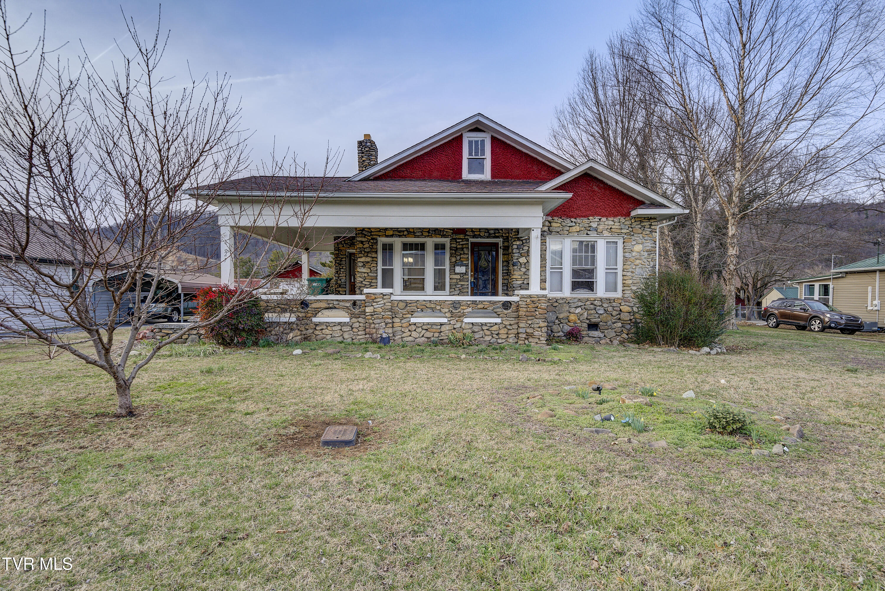 1027 North Elm Avenue Erwin, TN 37650 - Photo 1 of 32 DElmAve--31
