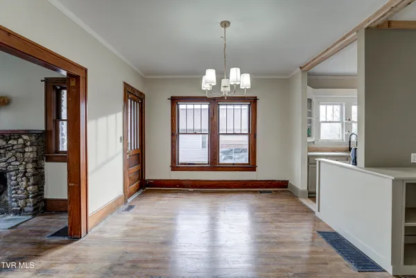 $219,900 | 1027 North Elm Avenue, Erwin, TN 37650