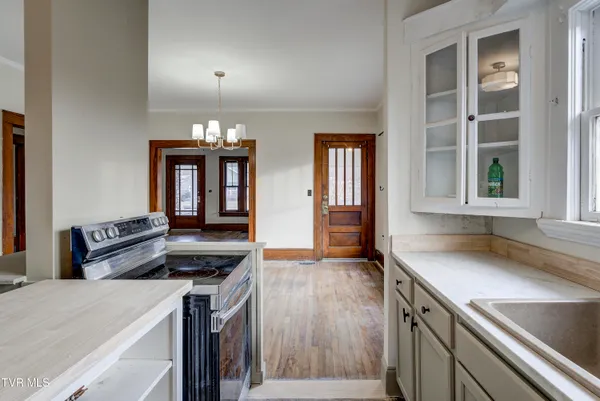 $219,900 | 1027 North Elm Avenue, Erwin, TN 37650