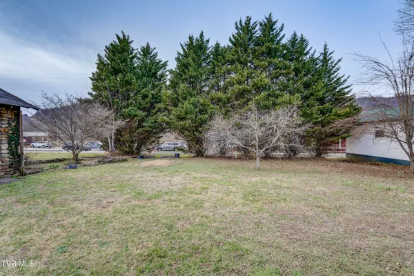 $219,900 | 1027 North Elm Avenue, Erwin, TN 37650