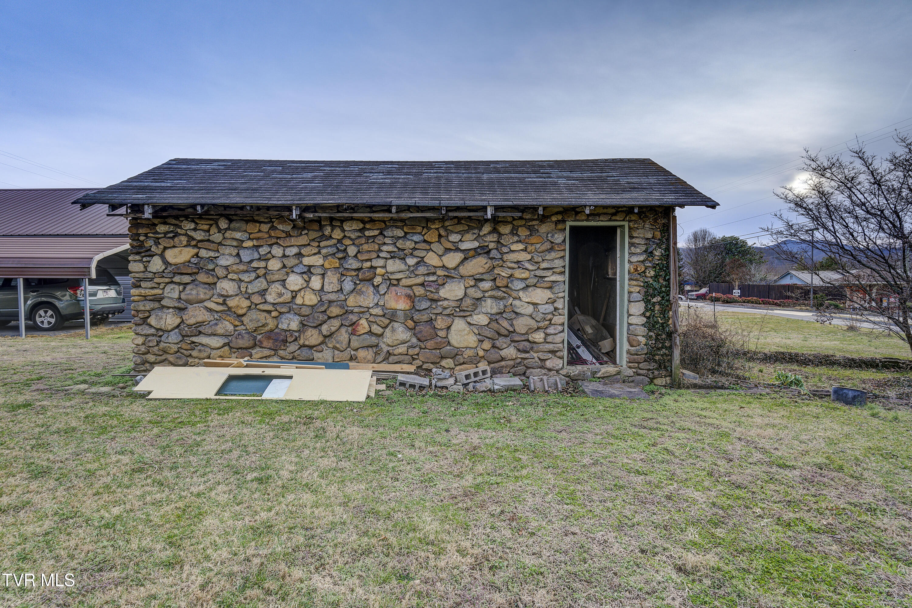 1027 North Elm Avenue Erwin, TN 37650 - Photo 23 of 32 DElmAve--29