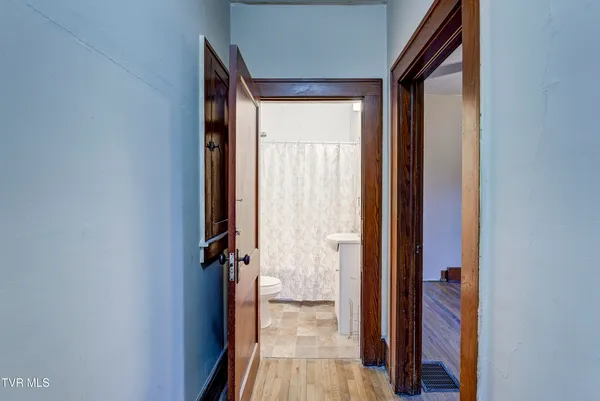 $219,900 | 1027 North Elm Avenue, Erwin, TN 37650