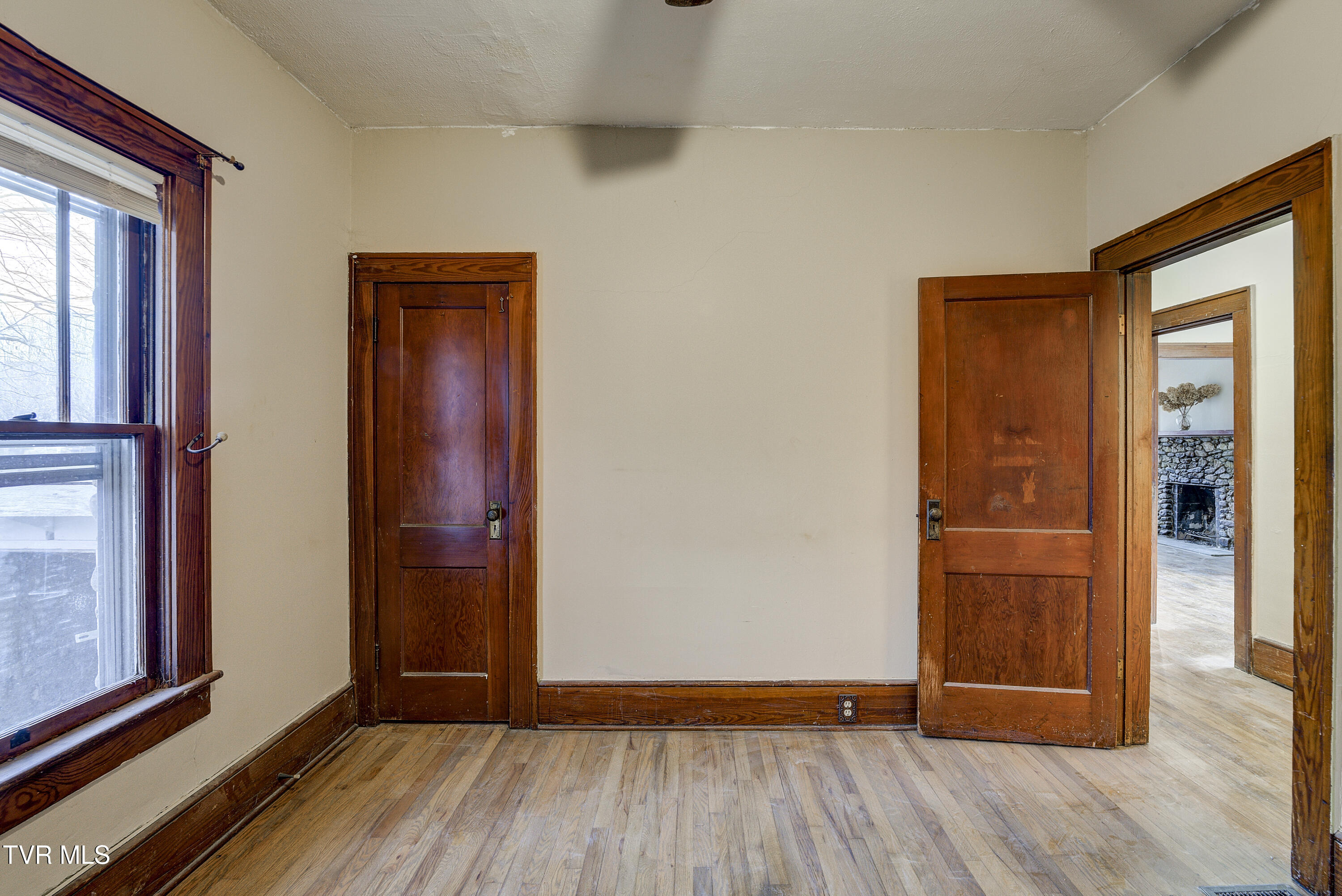 1027 North Elm Avenue Erwin, TN 37650 - Photo 28 of 32 DElmAve--21