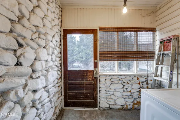 $219,900 | 1027 North Elm Avenue, Erwin, TN 37650