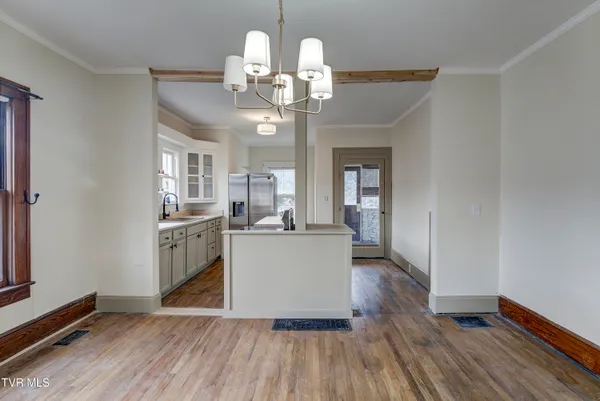 $219,900 | 1027 North Elm Avenue, Erwin, TN 37650