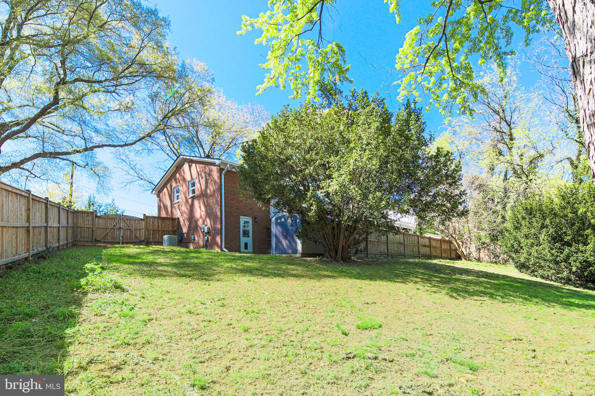 7200 Popkins Farm Road Alexandria, VA 22306 - Photo 26 of 70 View of Yard Back Towards House