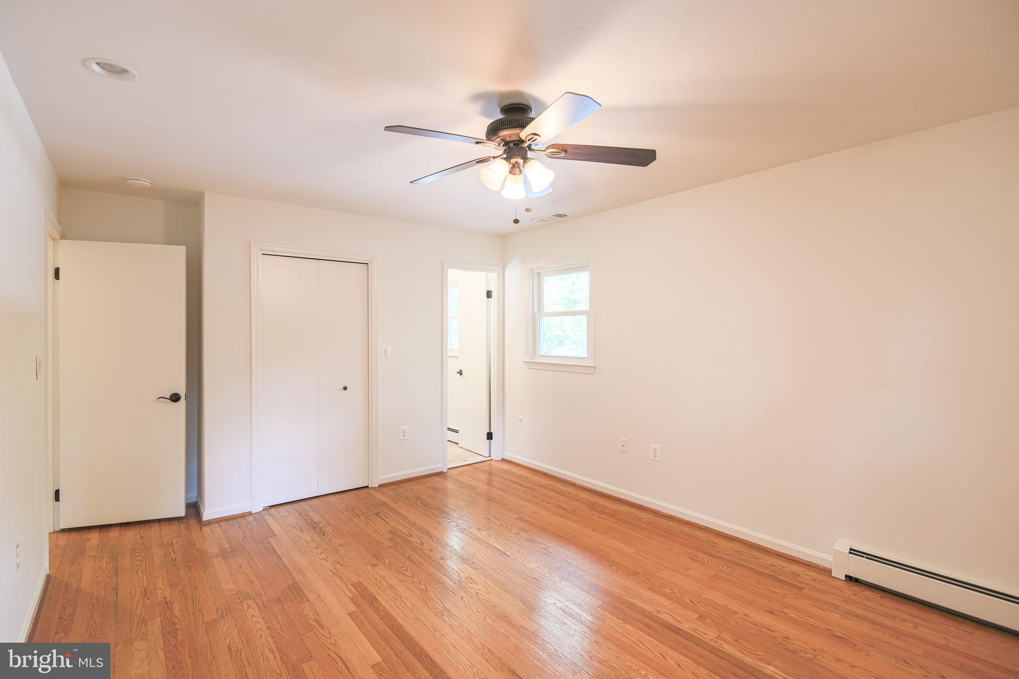 7200 Popkins Farm Road Alexandria, VA 22306 - Photo 33 of 70 Primary Bedroom