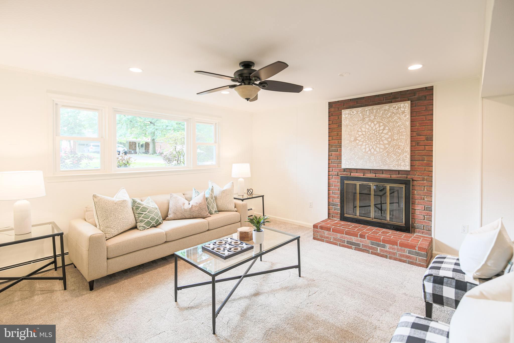 7200 Popkins Farm Road Alexandria, VA 22306 - Photo 47 of 70 2nd Wood Burning Fireplace