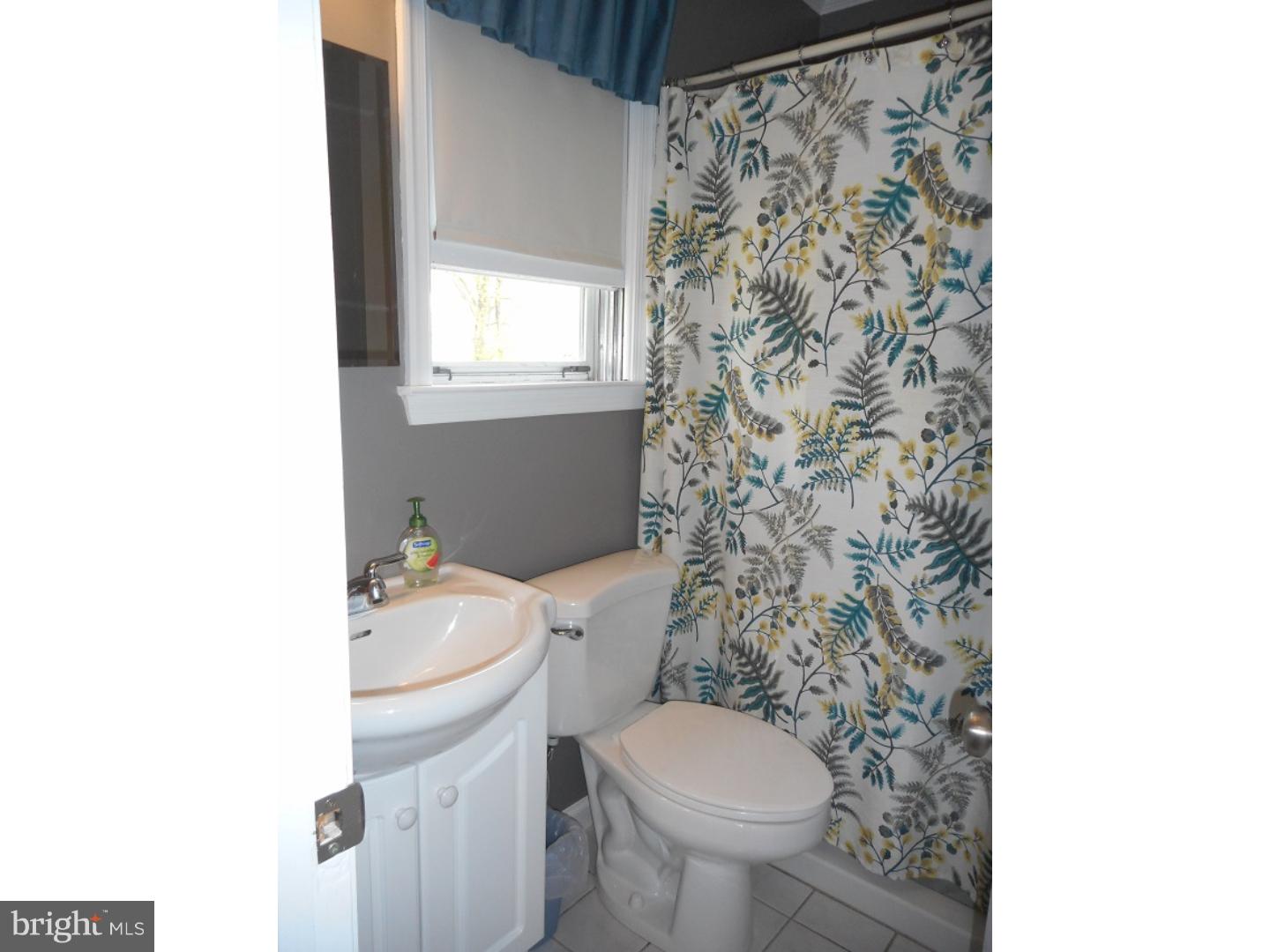 22 Dawn Road Levittown, PA 19056 - Photo 14 of 23 Master Bathroom
