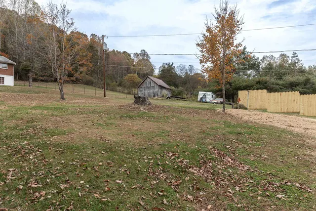 a view of entryway and hall