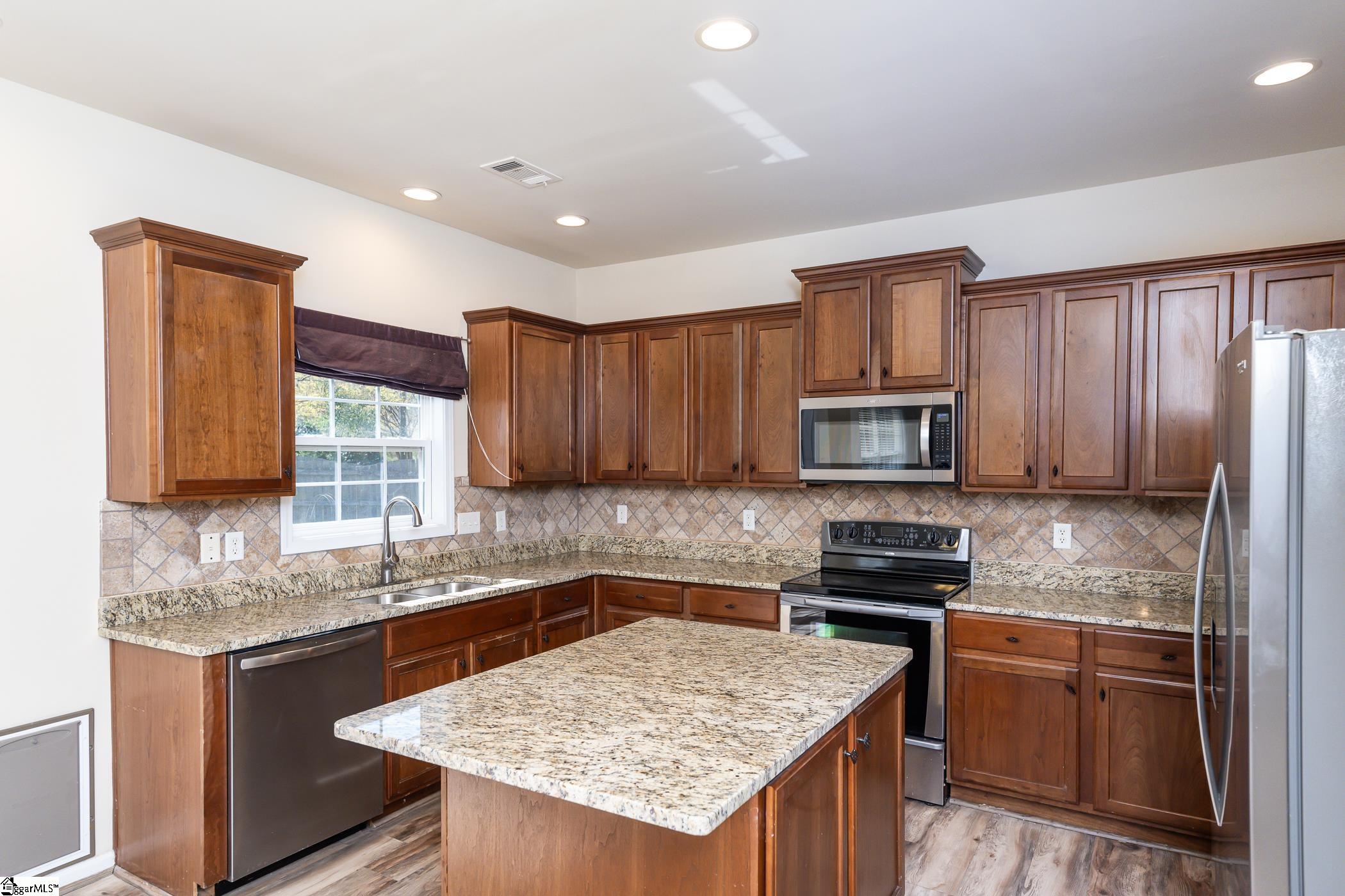 23 Deckers Way Greenville, SC 29607 - Photo 13 of 36