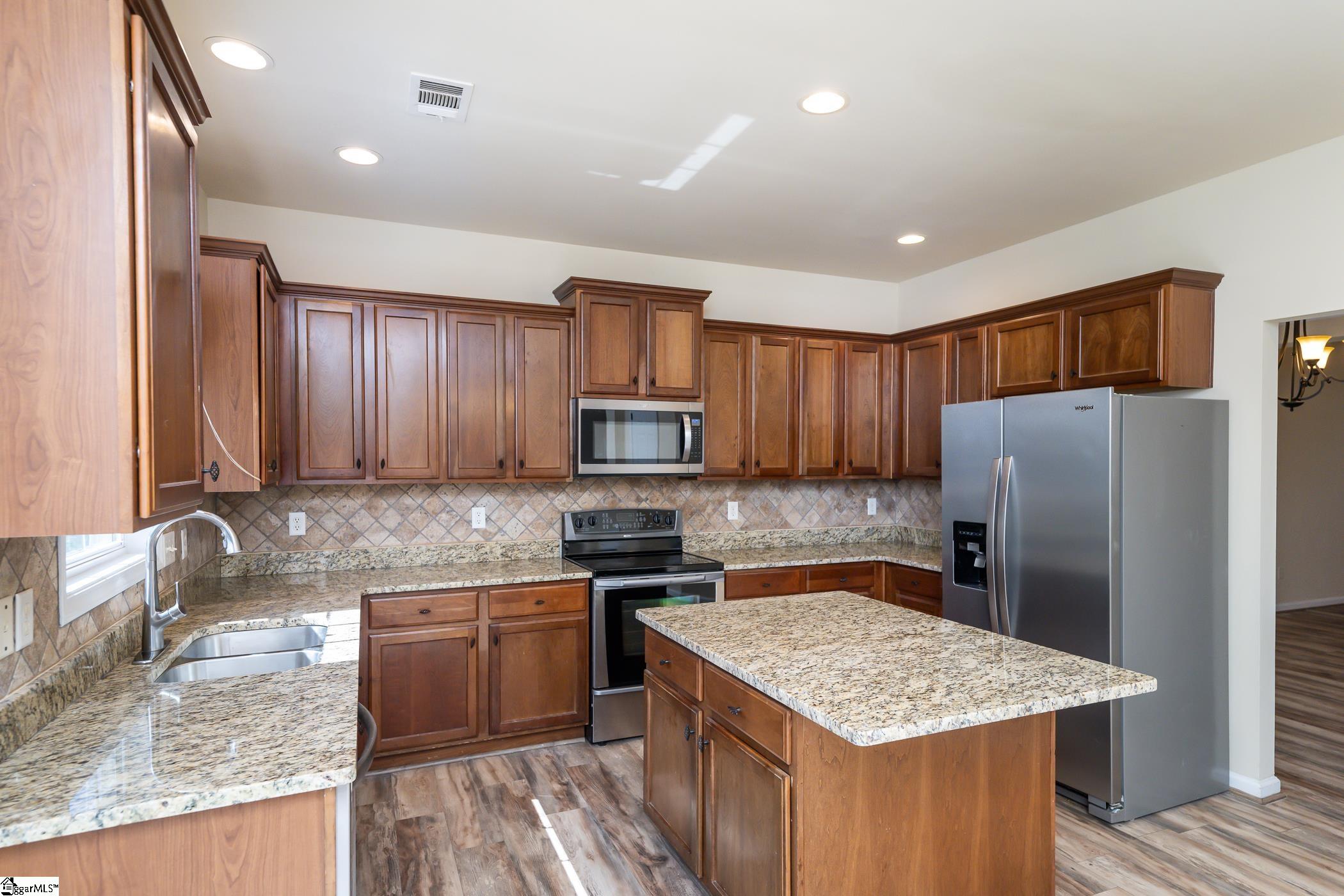 23 Deckers Way Greenville, SC 29607 - Photo 14 of 36