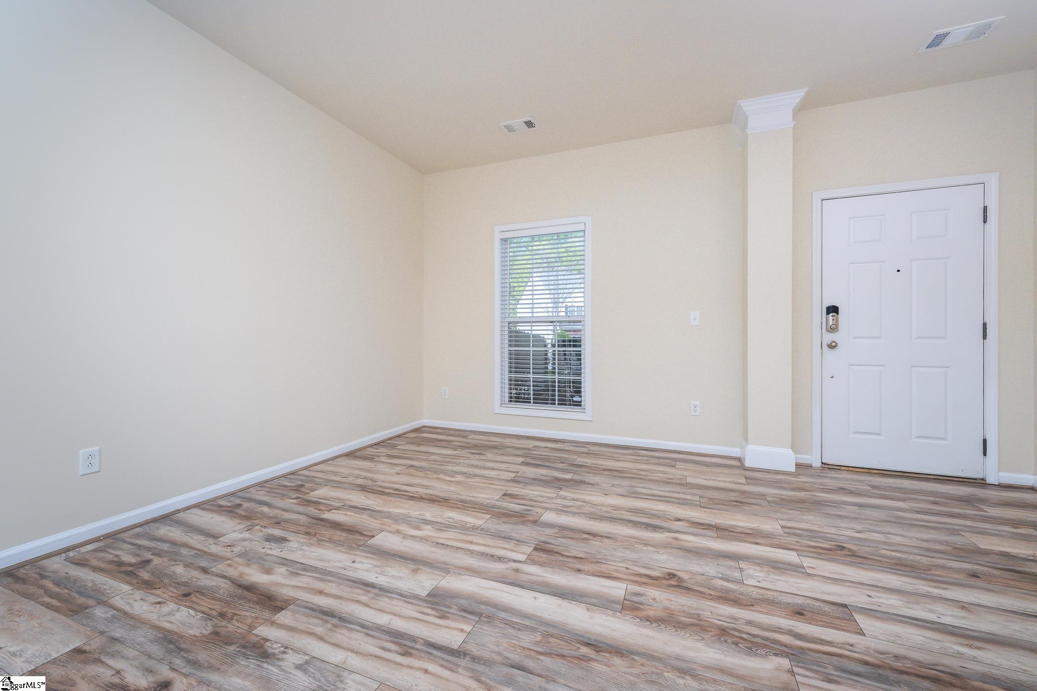 23 Deckers Way Greenville, SC 29607 - Photo 5 of 36