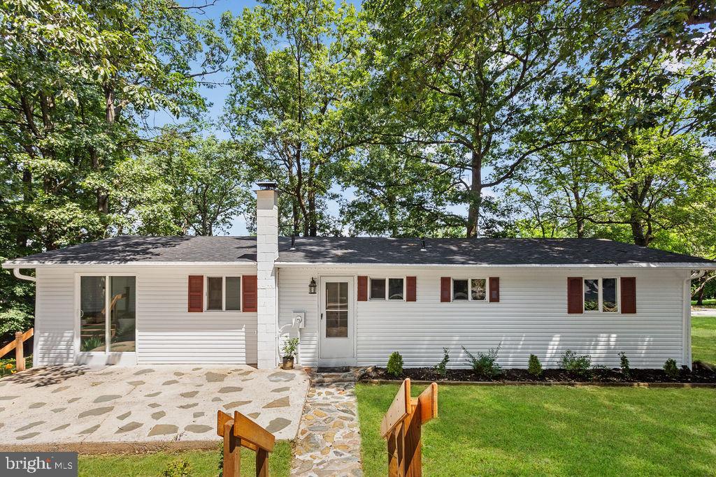 2 Patterson Avenue Windsor, PA 17366 - Photo 4 of 28