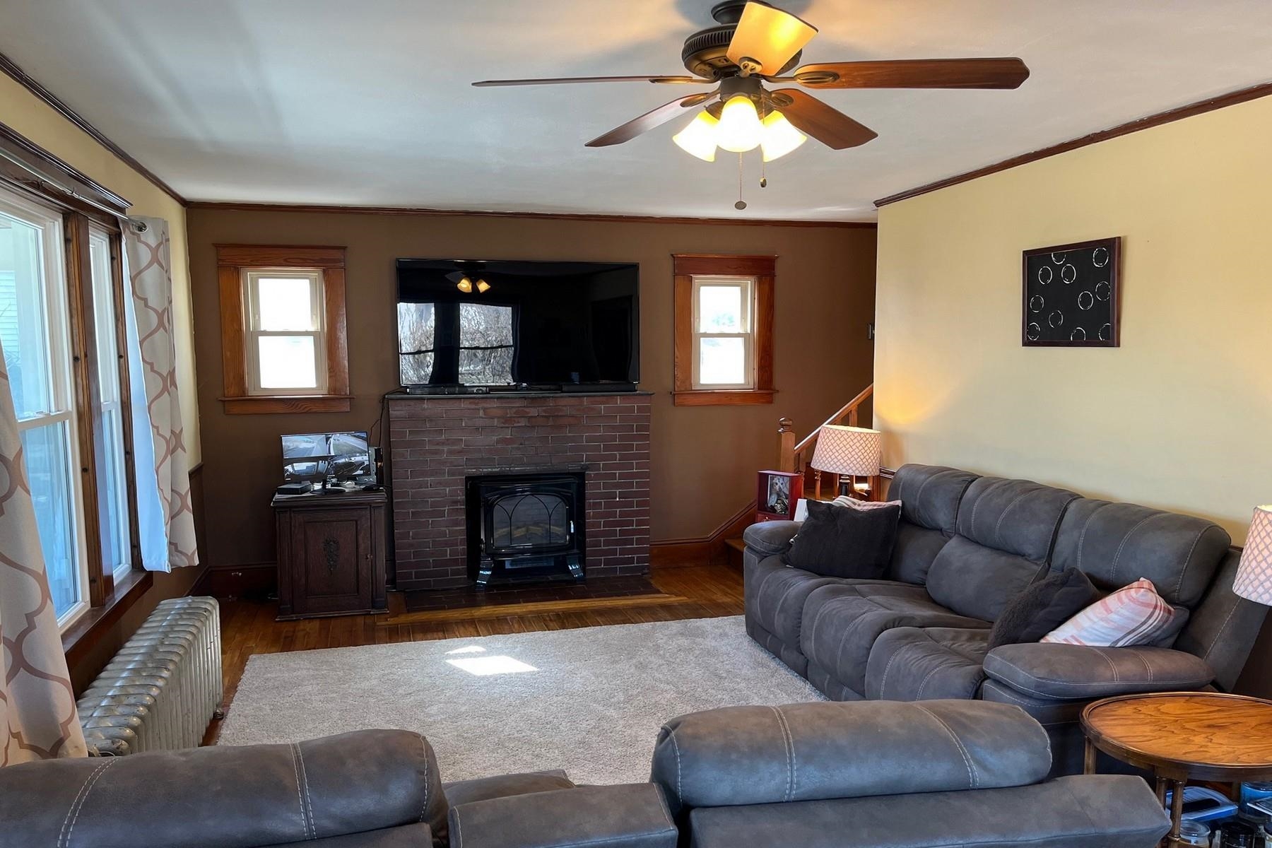 213 Columbian Avenue Rutland, VT 05701 - Photo 26 of 39