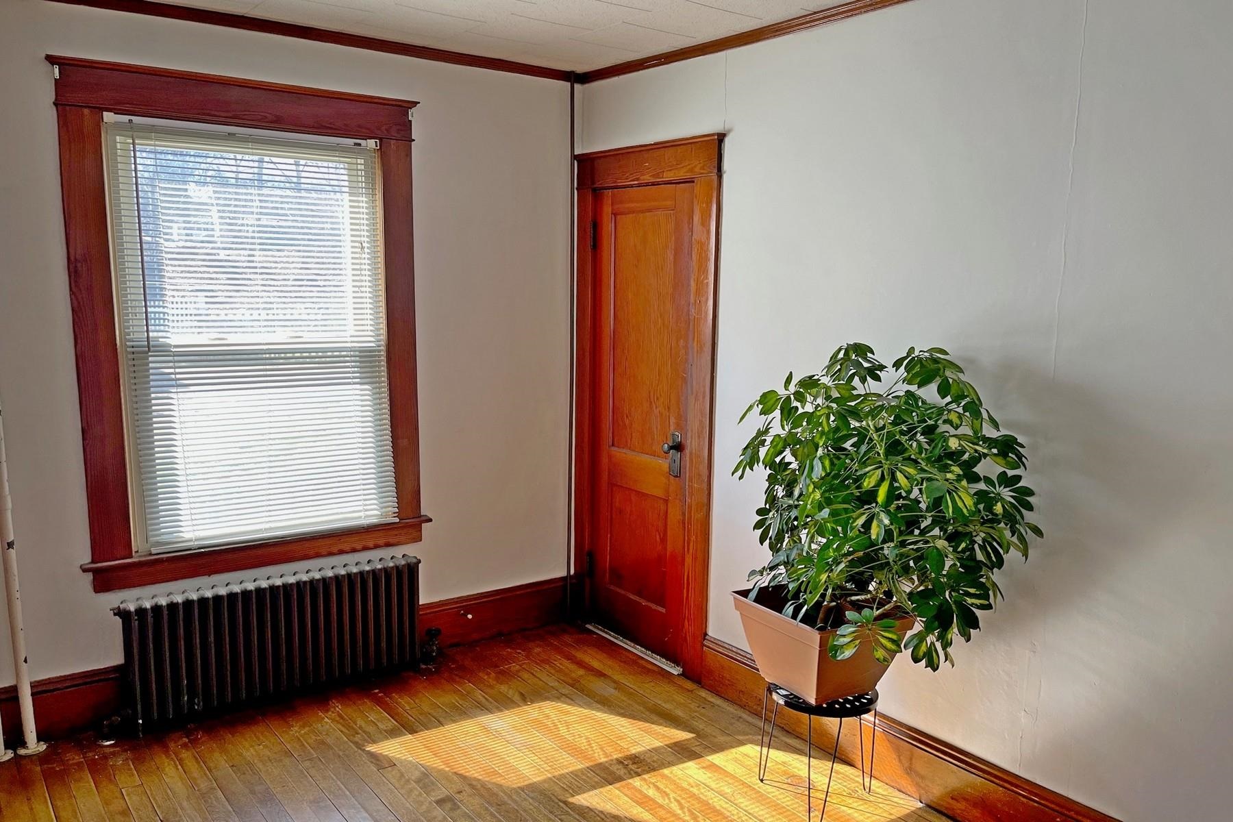 213 Columbian Avenue Rutland, VT 05701 - Photo 32 of 39