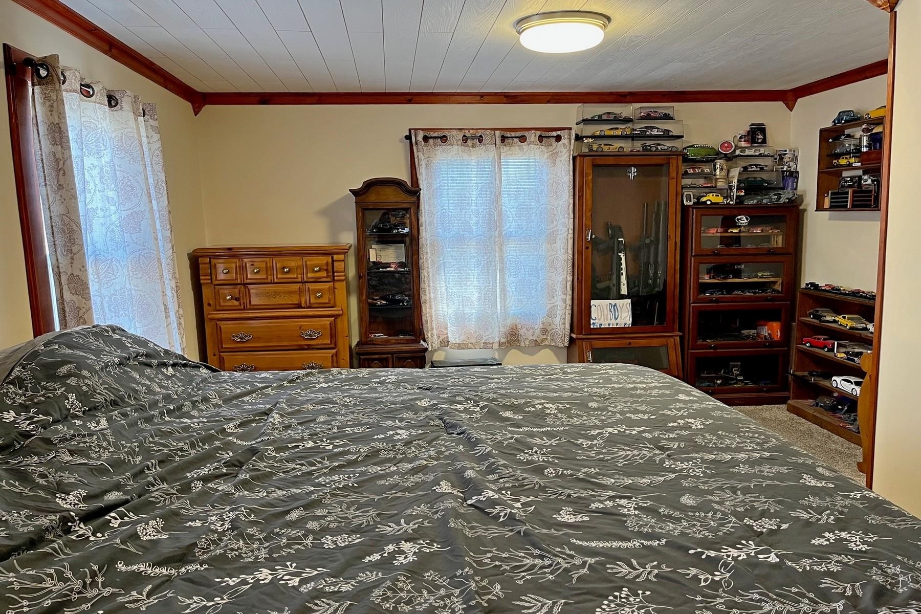 213 Columbian Avenue Rutland, VT 05701 - Photo 33 of 39