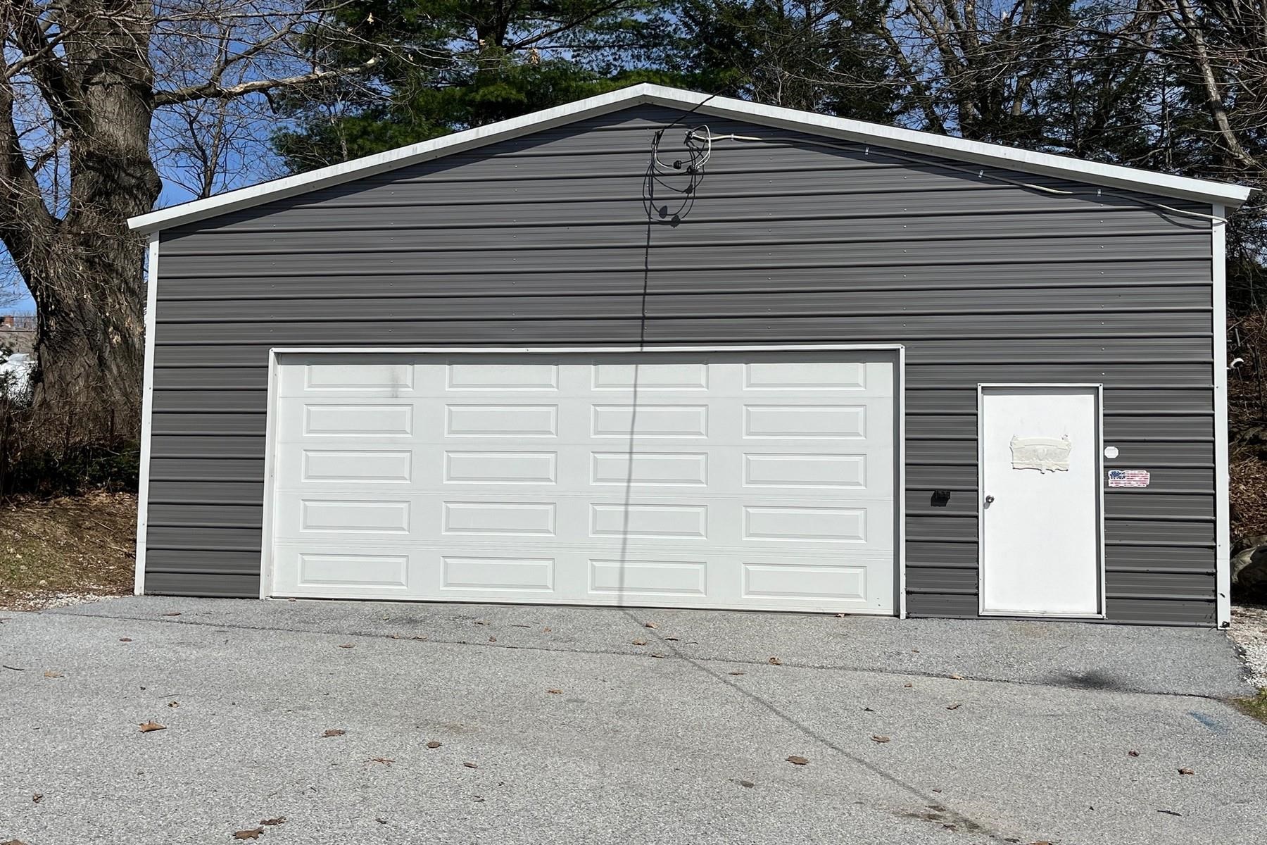 213 Columbian Avenue Rutland, VT 05701 - Photo 6 of 39