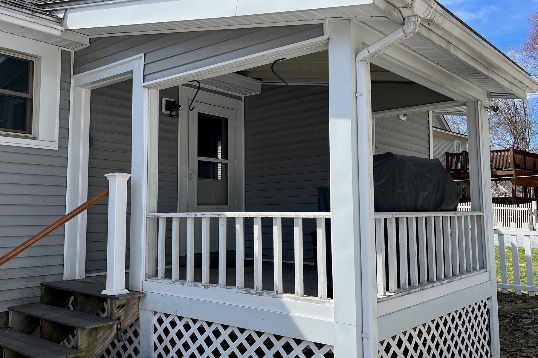 213 Columbian Avenue Rutland, VT 05701 - Photo 8 of 39