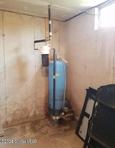 $1,500 | 24 Vosburgh Road, Poestenkill, NY 12018