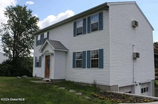 $1,500 | 24 Vosburgh Road, Poestenkill, NY 12018