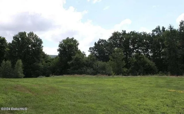 $1,500 | 24 Vosburgh Road, Poestenkill, NY 12018