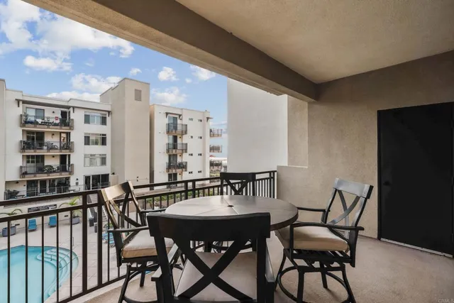 $1,160,000 | 1019 Costa Pacifica Way, Unit 1210, Oceanside, CA 92054