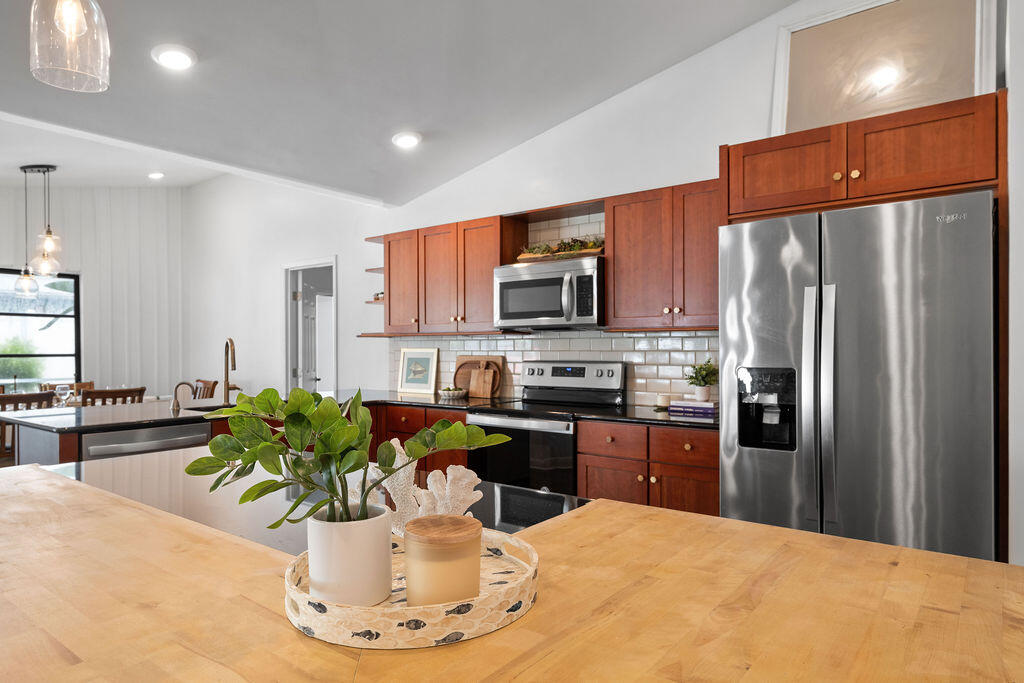 5068 Southeast Major Way Stuart, FL 34997 - Photo 17 of 50 Kitchen 6