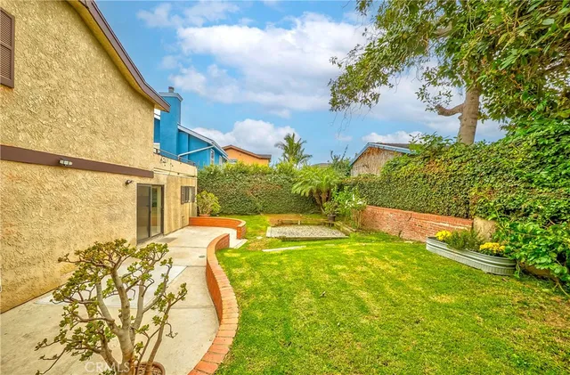 $7,050 | 1113 Steinhart Avenue, Redondo Beach, CA 90278