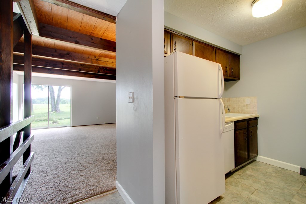 5221 Cline Road, Unit D Kent, OH 44240 - Photo 6 of 18 Kitchen and great room .... Dishwasher included!
